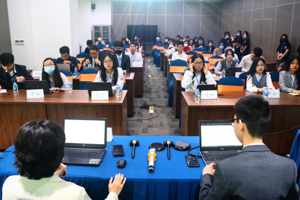 Lớp học đảo ngược là gì: Ưu điểm và ứng dụng